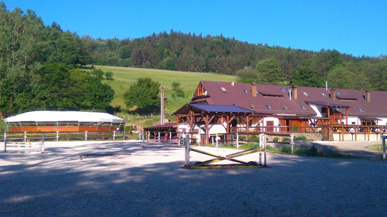 Žrebčín Mlynčok Slovenska Lupca Exterior foto